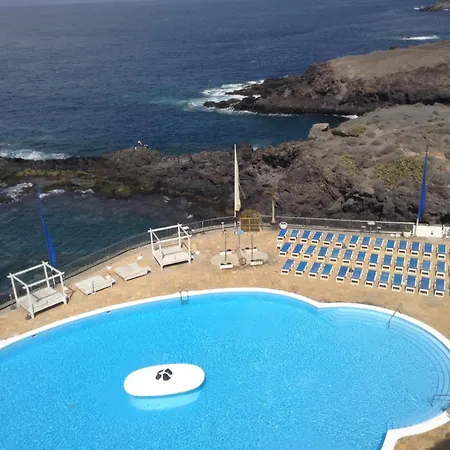 Wavewatch Terrace 公寓 *